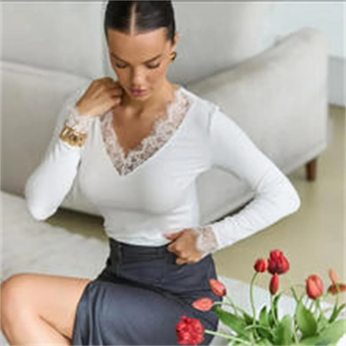 Sexy V-Neck Long Sleeve T-Shirt Women Fashion Lace Patchwork Solid Color Bottoming Shirt Spring Summer Stretch Slimming Base Tee