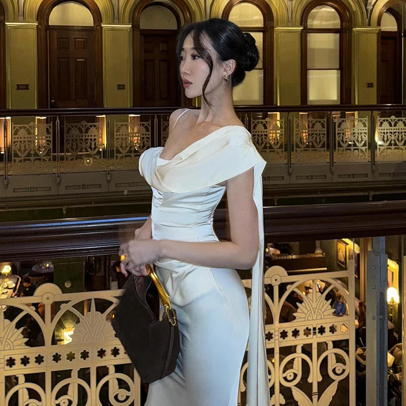 2026 New White One Shoulder Mermaid Evening Dress Asymmetric Neckline Satin Formal Party Gown with Flowing Train