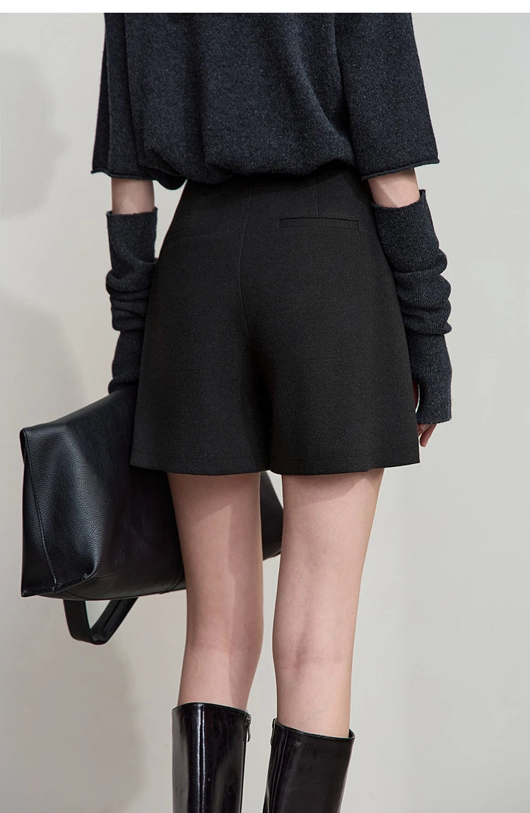 AMII 2025 Autumn Concise for Loose Casual Wide-leg Female pants Elegant Office Lady Simple  Shorts Bottoms 12523083