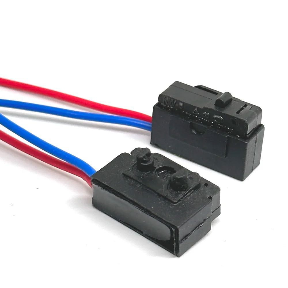 Left Side Right Side Door Lock Micro Switch For Audi Octavia Fabia Superb Passat B5 Bora Golf 4 MK4 Door Sensor Connector
