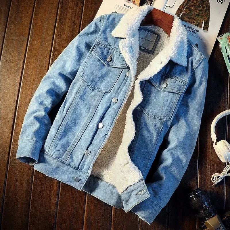 Winter Korean Fashion Men's Warm Denim Jacket Plush Lining Denim Coat Male Thicken Fleece Stylish Pockets Buttons Jean Outerwear