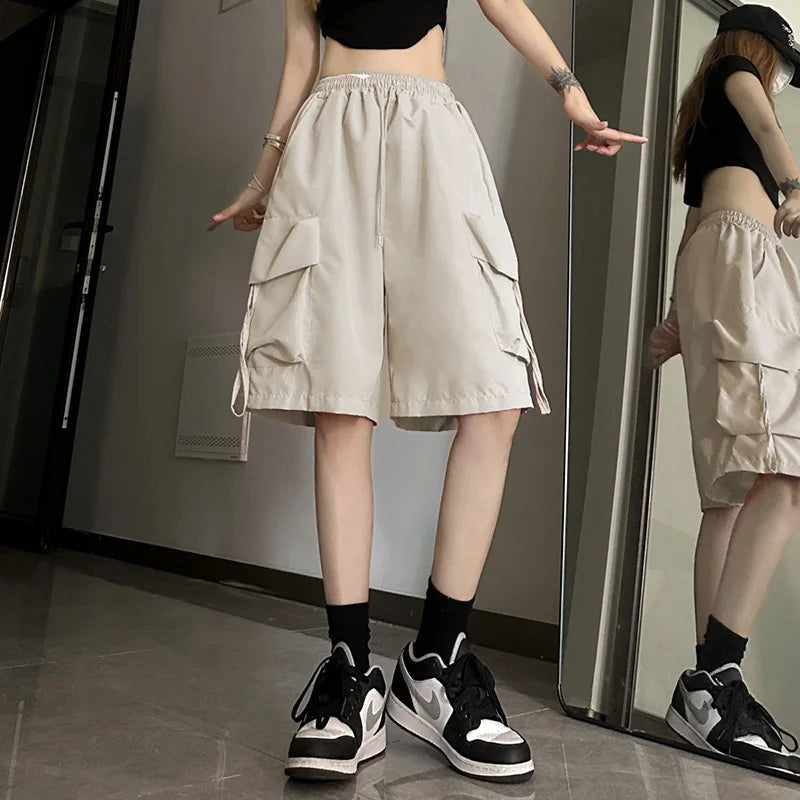 Women Casual Cargo Shorts High Waisted Loose Wide Leg Shorts Large Pockets Fashion Street Hip-hop Breathable Thin Summer Shorts
