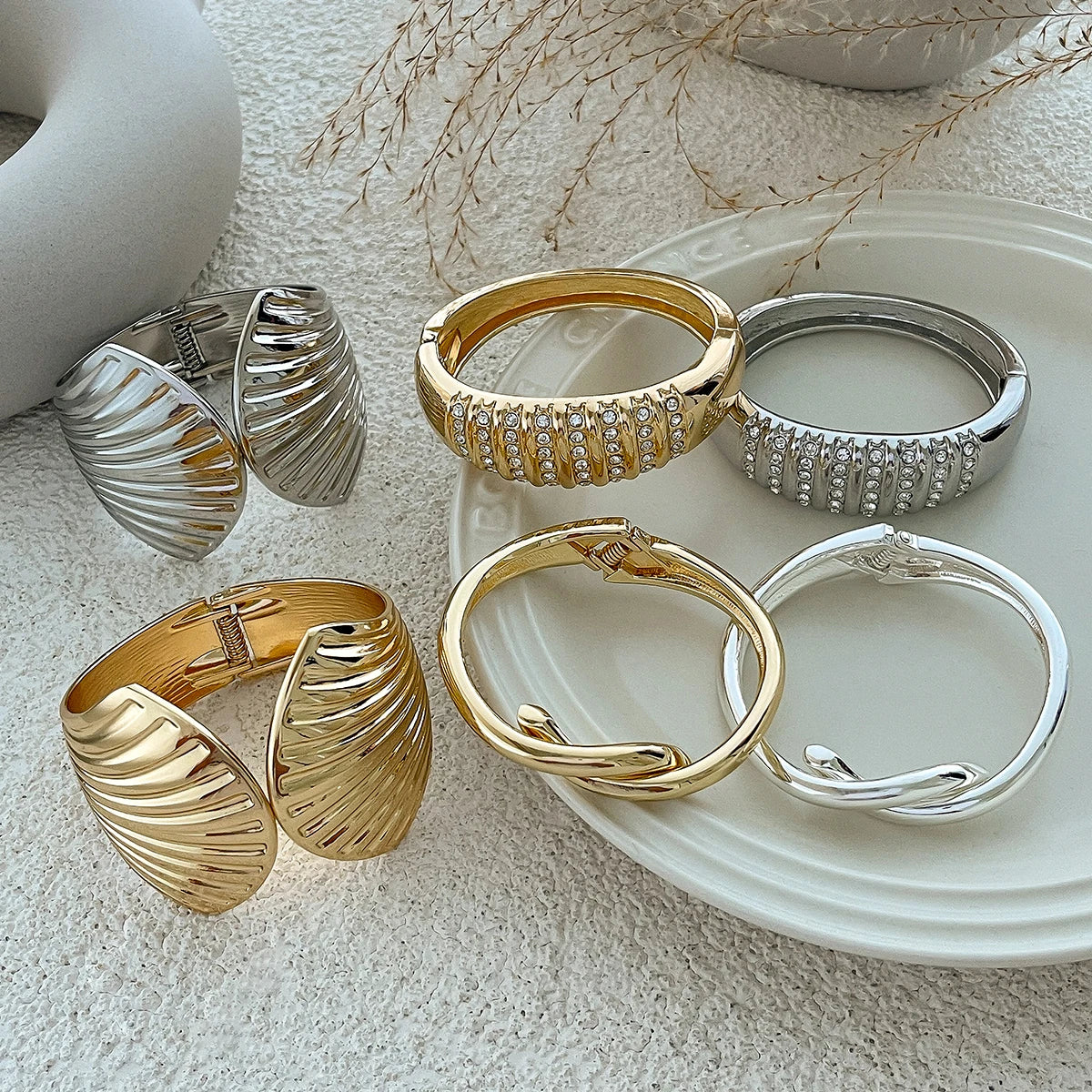 SHIXIN 6 Styles Gold Color Silver Color Scallop-Shaped Spring Bangles for Women Elegant Inlaid Rhinestone Cuff Bangles Bracelet