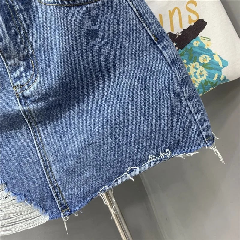 High Ripped Mini Denim Skirt Irregular Raw Fringe Hem Classic Front Pocket Design for Street and Daily Looks