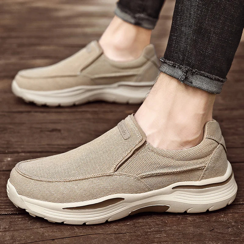 Men's Casual Shoes Canvas Breathable Loafers Men 2025 New Male Comfortable Outdoor Walking Shoes Classic Loafers Men Sneakers