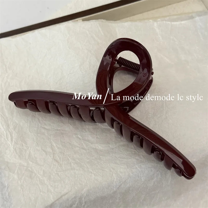 Simple fashion slightly drunk retro dark red grab clip temperament cross hairpin large back head disc hair shark clip