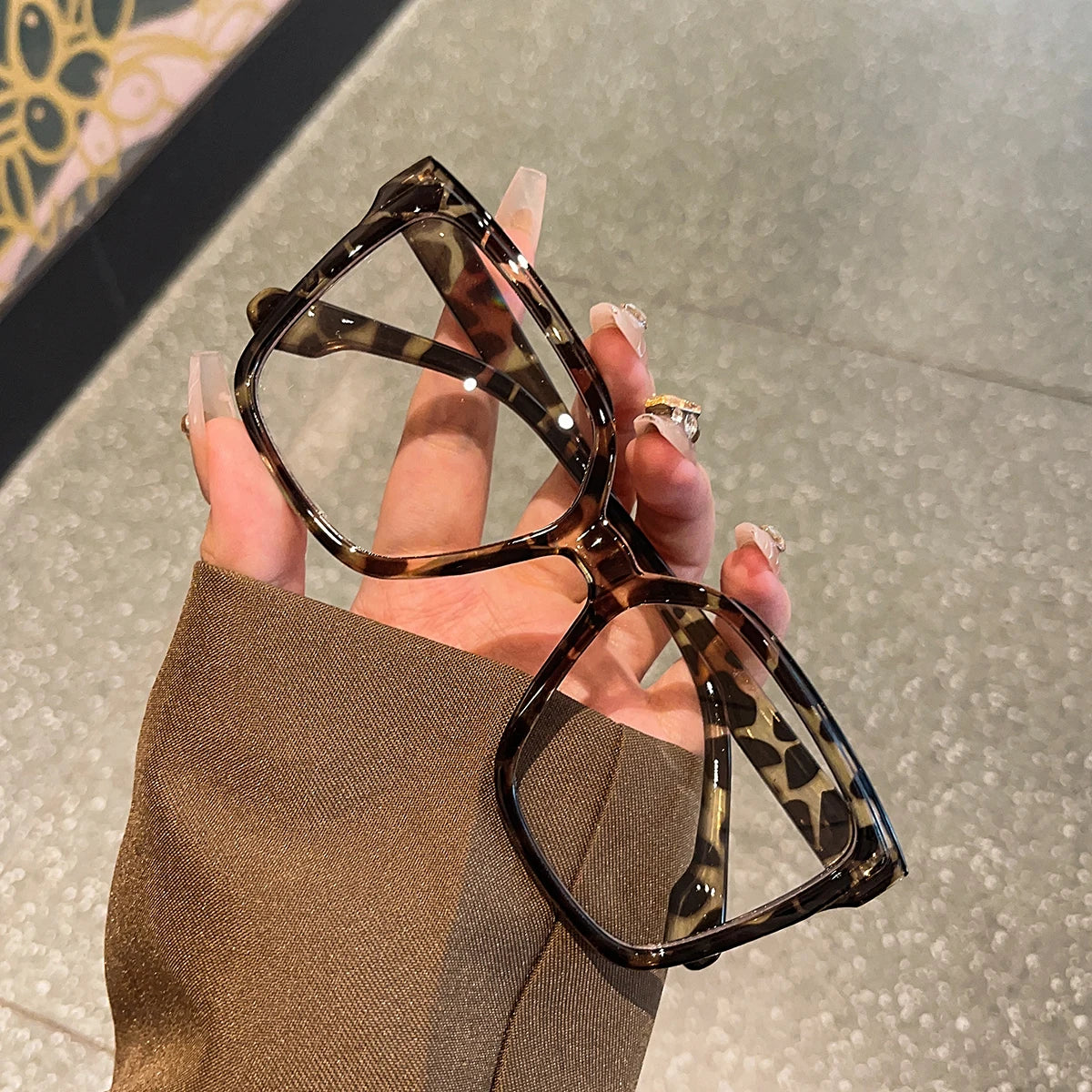 1Pc Large Frame Maillard Color Glasses, Simple Stylish, Exaggerated and Versatile Glasses, Comfortable to Wear, Light Texture