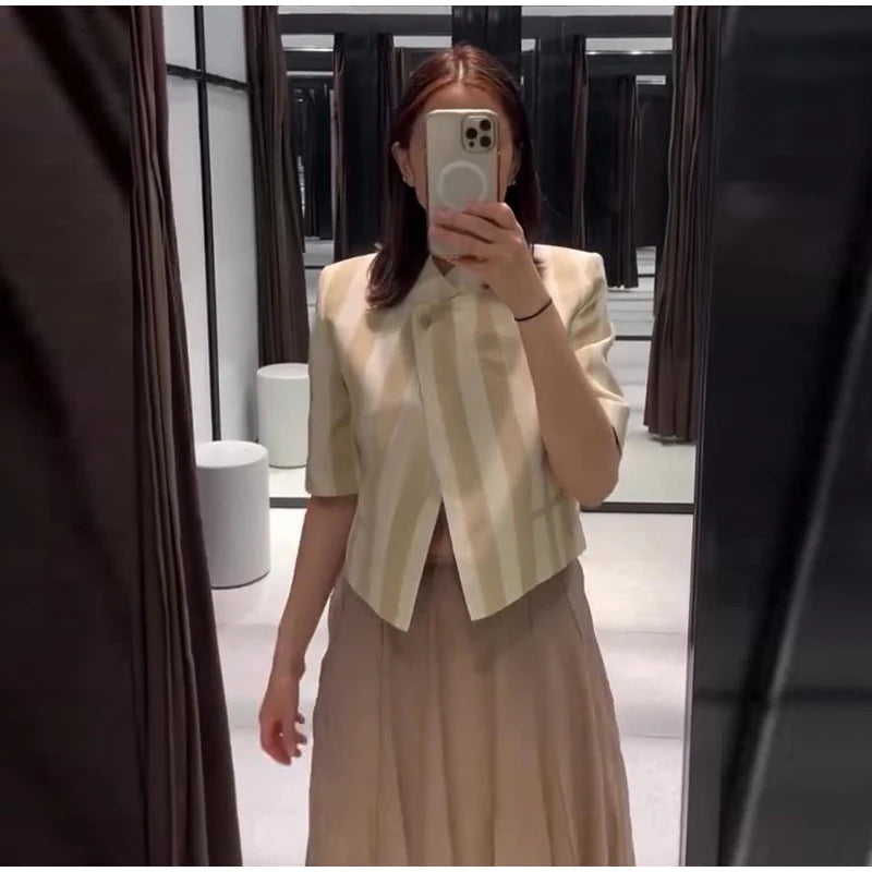 Women Chic Stripe Cropped Blazer Jacket Stand Collar 3/4 Sleeve Single Breasted Shoulder Pad Top 2026 Summer Fashion Street Coat