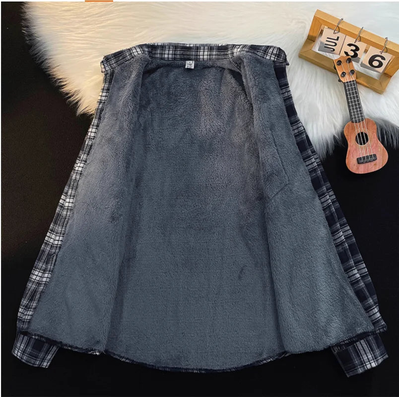 New 2026 Autumn and Winter Plus Velvet Thick Warm Plaid Shirt Men's Long Sleeved Japanese Retro Trend Loose Casual Shirt Jacket