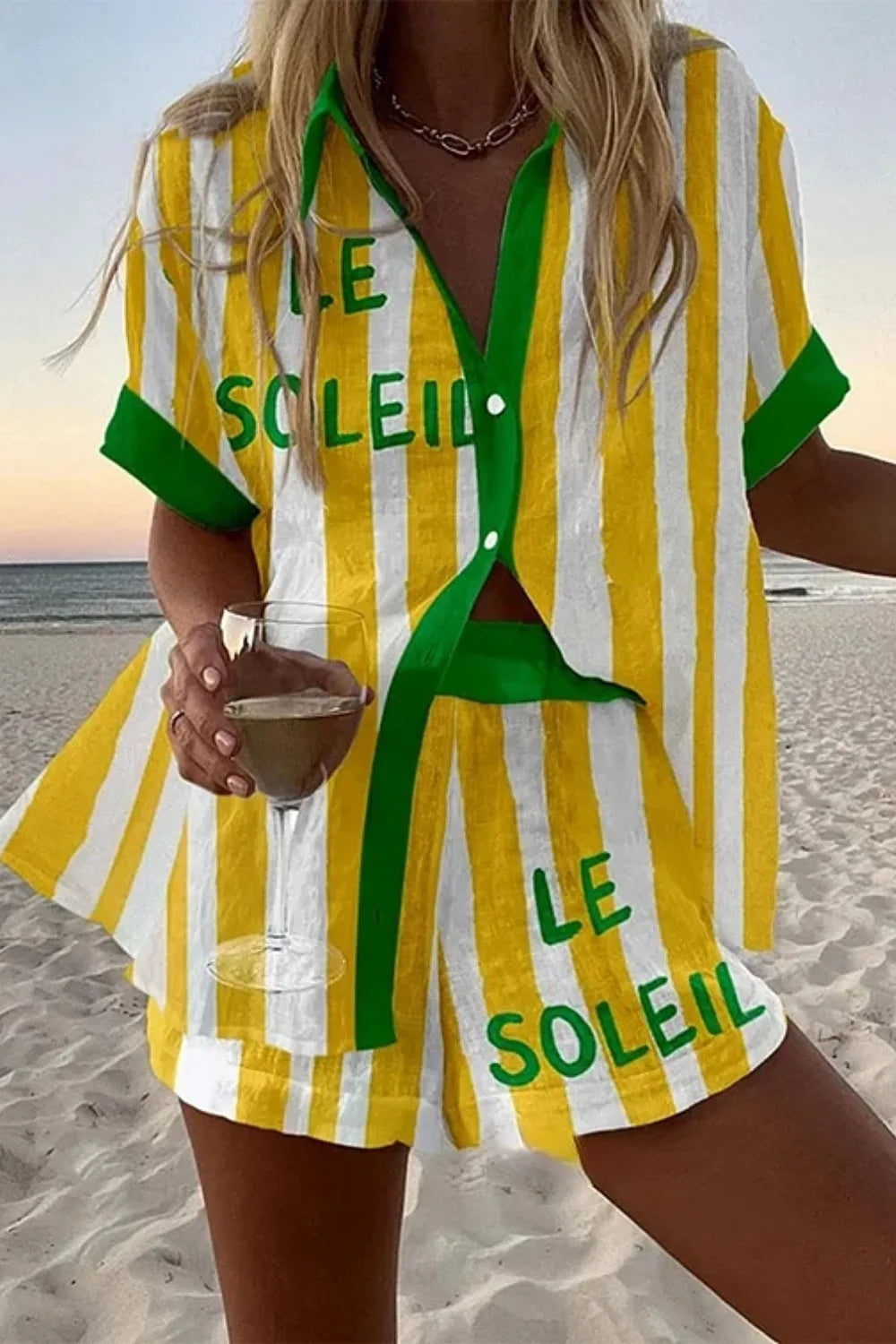 Fashion Print Beach Holiday 2-Piece Set Women Summer Short Sleeve Shirt Top + Wide Legs Short Women's Oversized Two-Piece Outfit