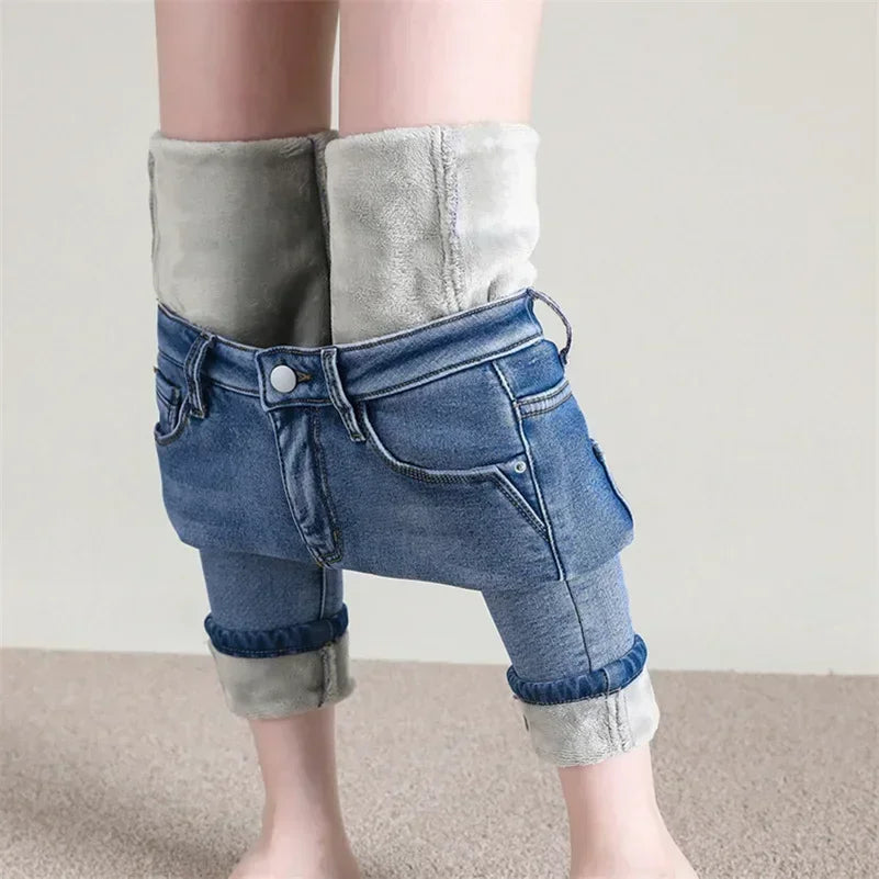 Lady Plush Thermal Jeans Winter Snow Warm Stretch Thin Jeans Women Fleece Pencil Pants Fashion Straight Leg Denim Trousers