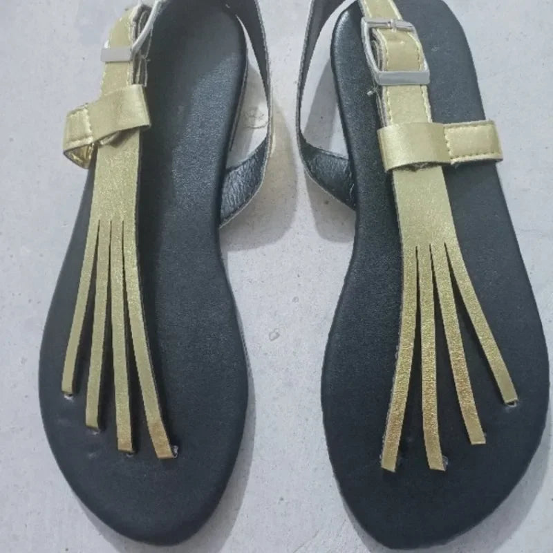 Summer Women Slippers Buckle Flat Sandals Fashion Outdoor Beach Shoes New Casual Flip Flops Metal Claw Slippers Slides Women