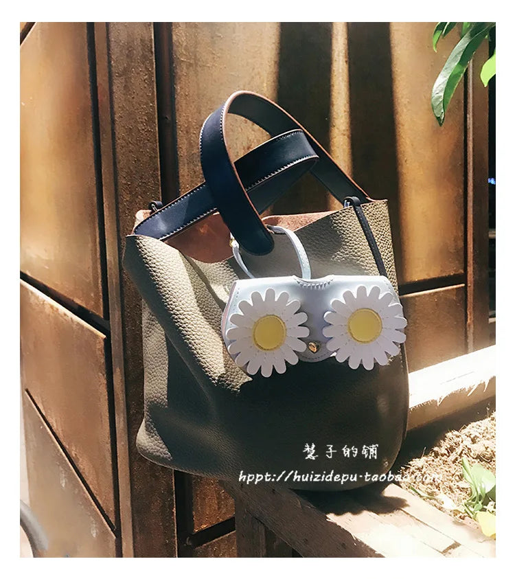 ins cartoon cute glasses case portable men and women sunglasses myopia glasses organizer bag protective sleeve glasses bag charm