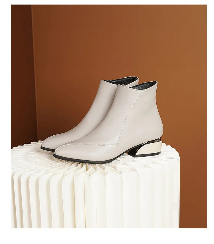 Autumn and Winter 2024 Women Boots British Style Fashion Boots for Women New Thick Heeled Oversized Fashion Short Boots