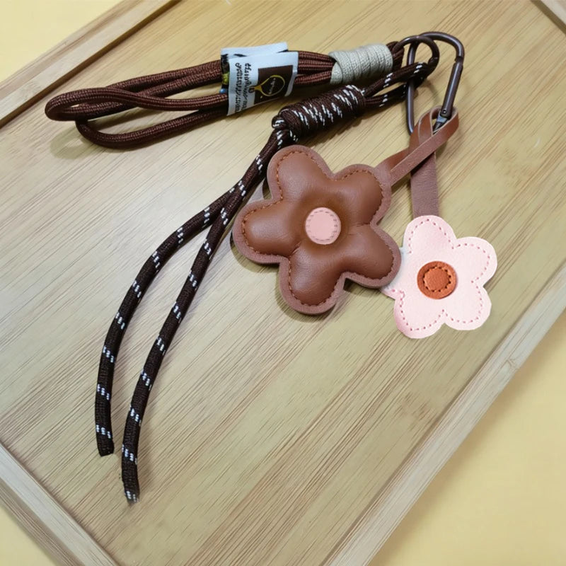 PU Leather Sunflower Keychain Cartoon Five Petal Flower Car Keyring Fashion Bag Pendant Contrasting Accessory
