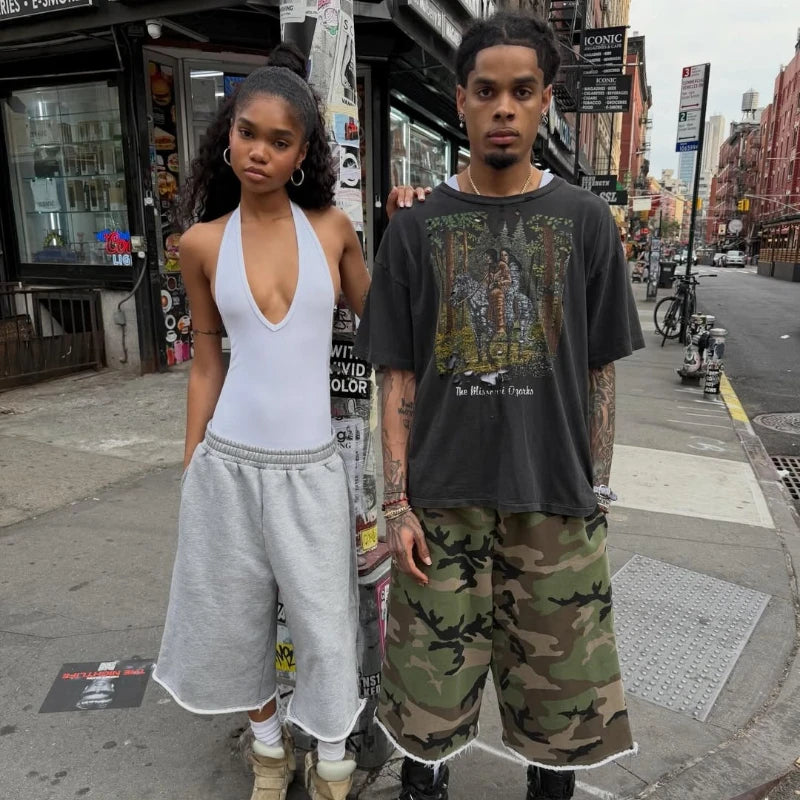 Camouflage Baggy Sweat Shorts Y2K Streetwear Raw Edge Patch Pocket Elastic Waist Loose Casual Wide Leg Shorts for Men Women