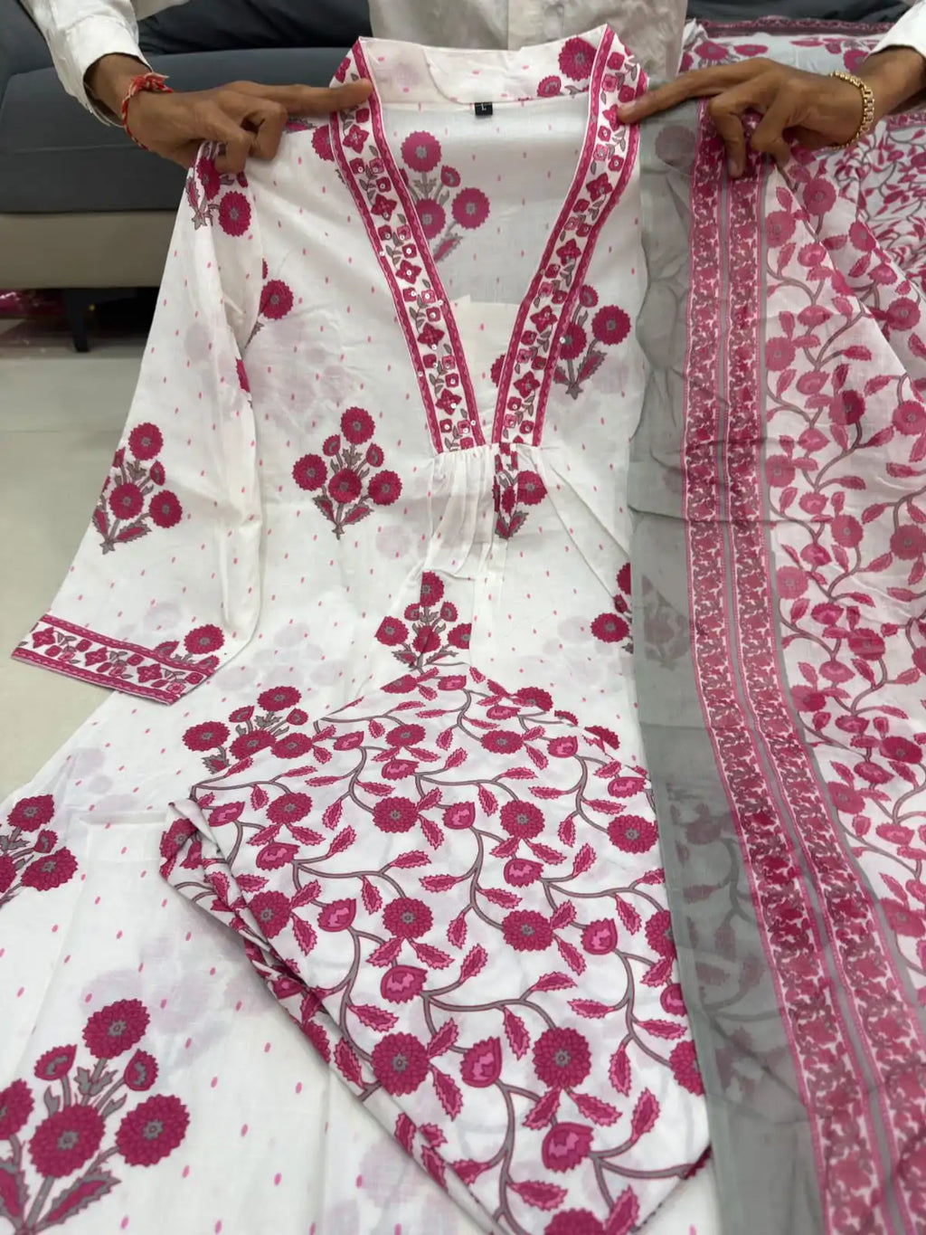 Hot Selling Traditional Indian Style Cotton Anarkali Suit Gown With Designer Dupatta for Women Party Wear Dress for Womens