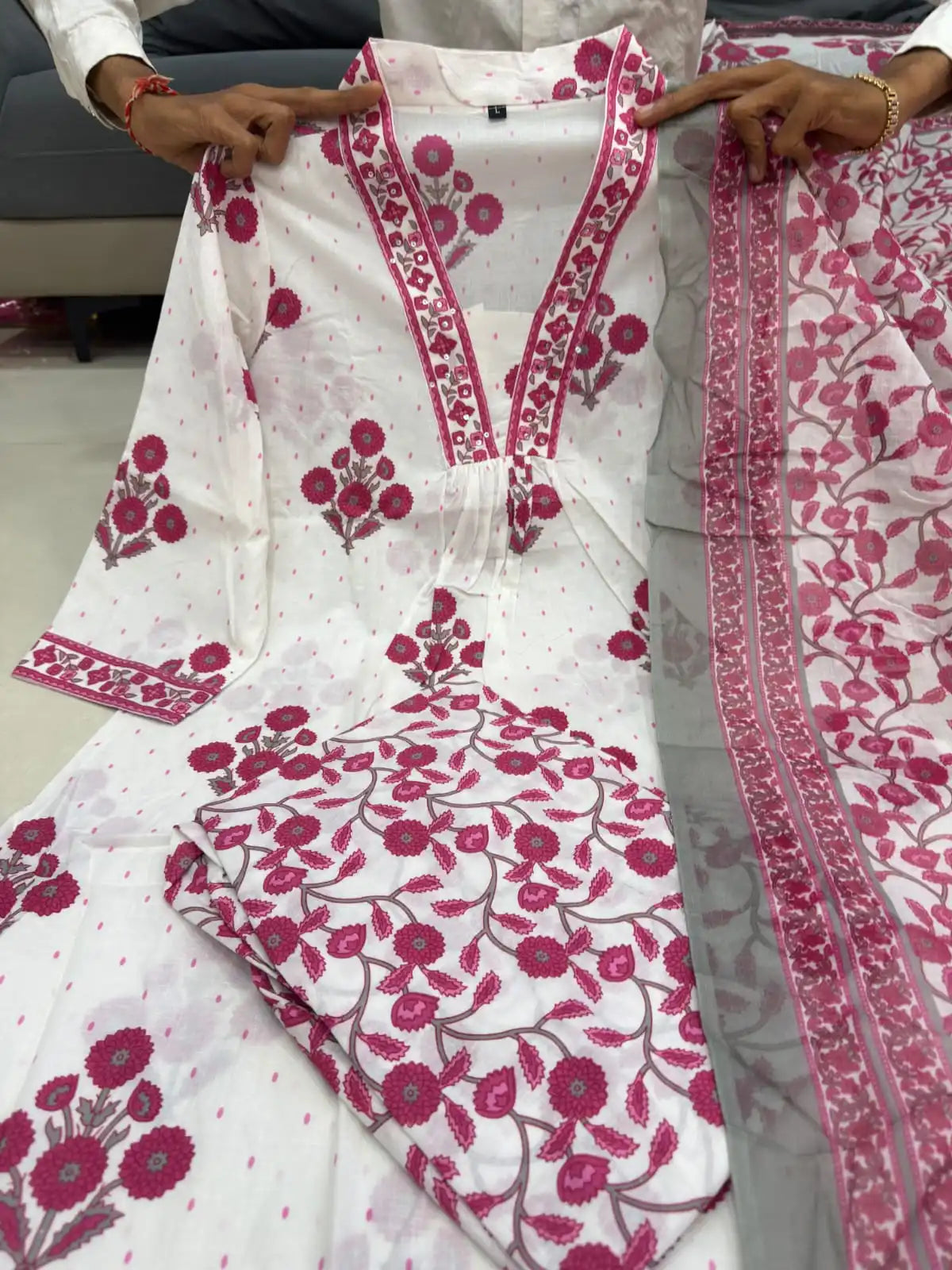 Hot Selling Traditional Indian Style Cotton Anarkali Suit Gown With Designer Dupatta for Women Party Wear Dress for Womens
