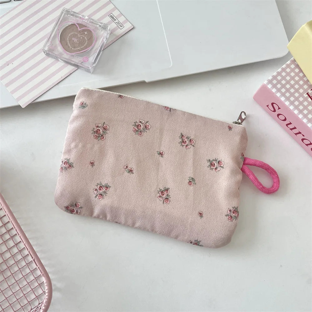 women's Coin Purses Korean Floral Countryside Style Sweet Kawaii Coin Purses Portable Lipstick ID Key Storage Bag Cosmetic Bag