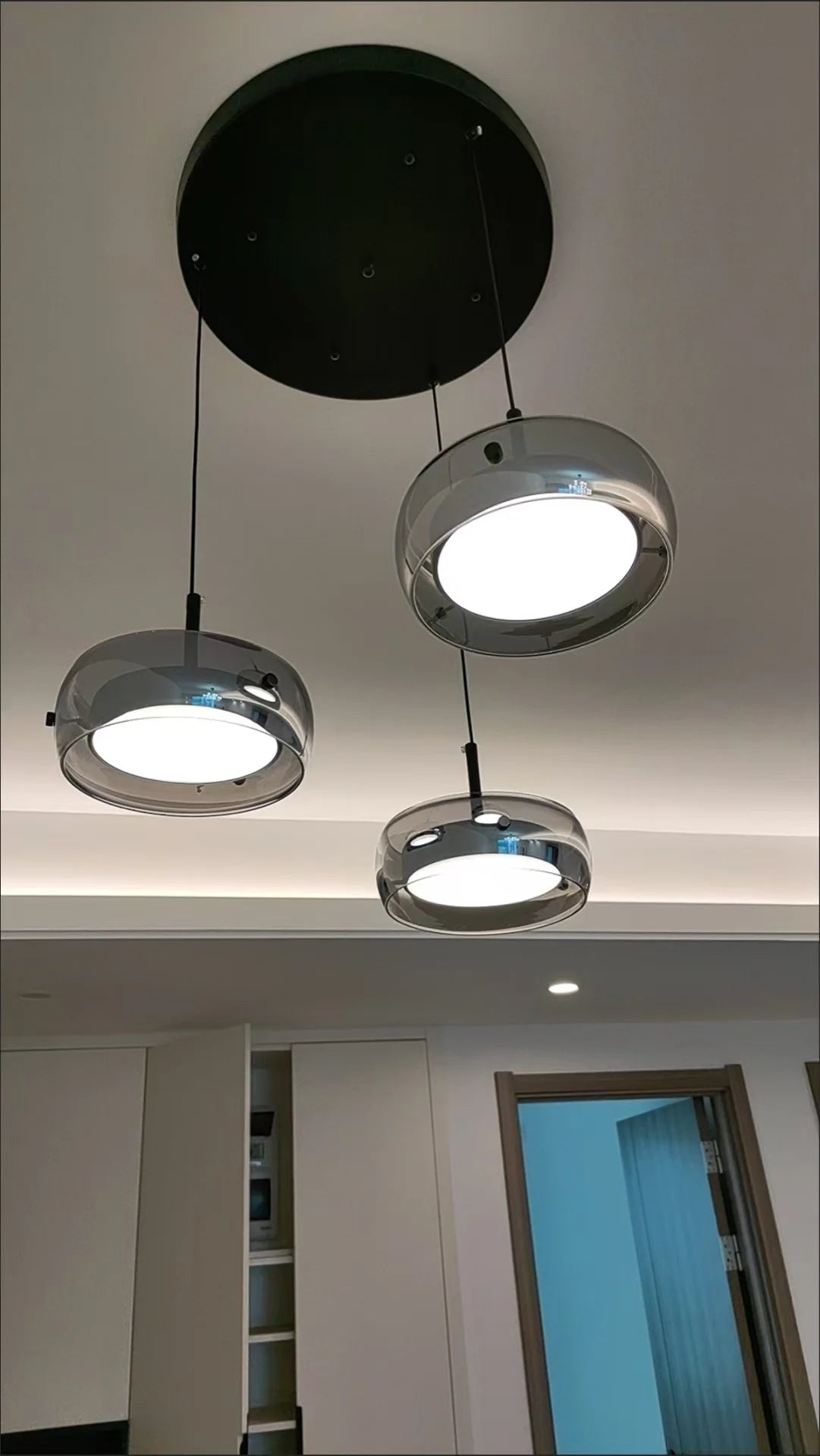 Modern Led Glass Pendant Light for Island Restaurant Hanging Lamp Decoration Ceiling Chandeliers Modern Home Decoration