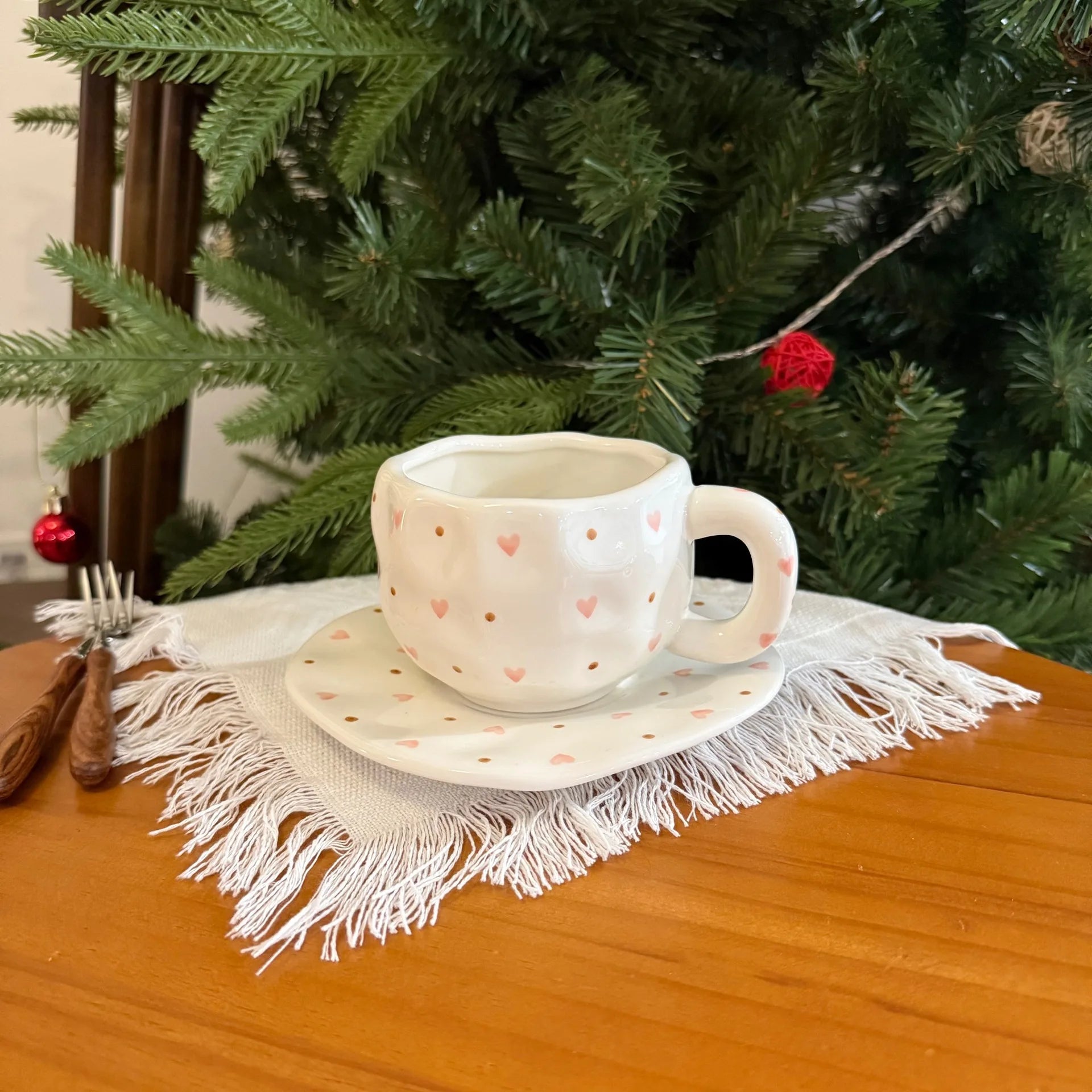 ins style retro flower ceramic cups and saucers, hand-squeezed irregular coffee cups and saucers, afternoon tea cups and saucers