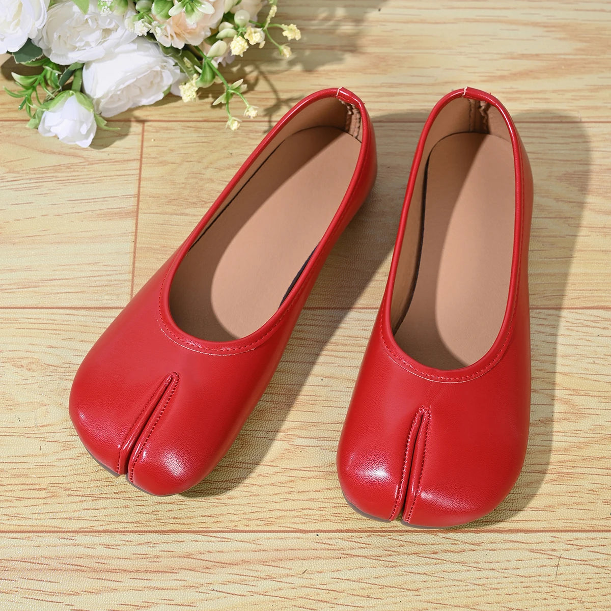 Japanese Style Tabi Ninja Shoes Women Cozy Leather Flats Split Hoof Toe Loafers Femme Mary Jeans Mocasines Ladies Ballerina Shoe