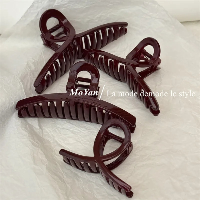 Simple fashion slightly drunk retro dark red grab clip temperament cross hairpin large back head disc hair shark clip