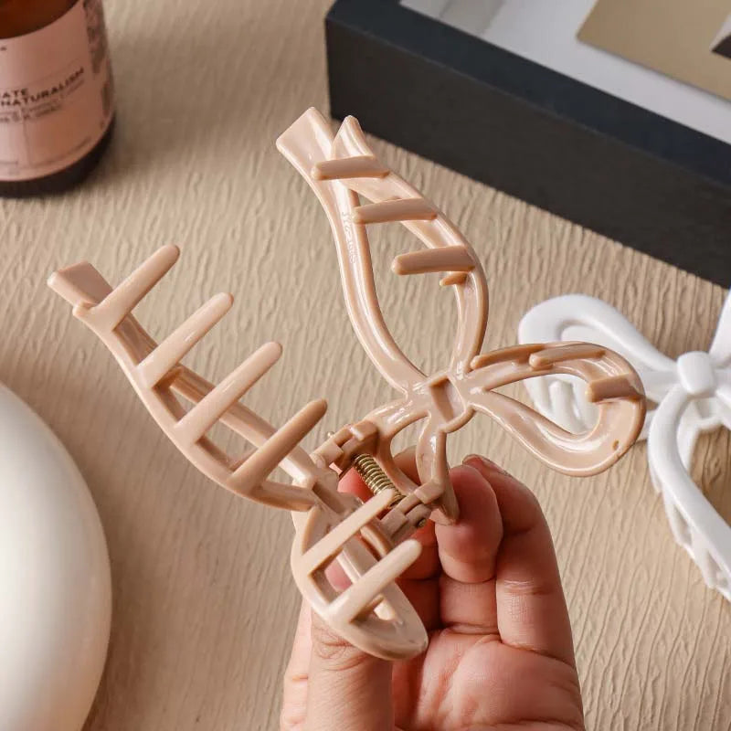 NEW Soft Silicone Bowknot Shark Clip Safe and High-end Anti Fall Claw Clip Trendy Hair Claw Hair Accessories for Women Girls