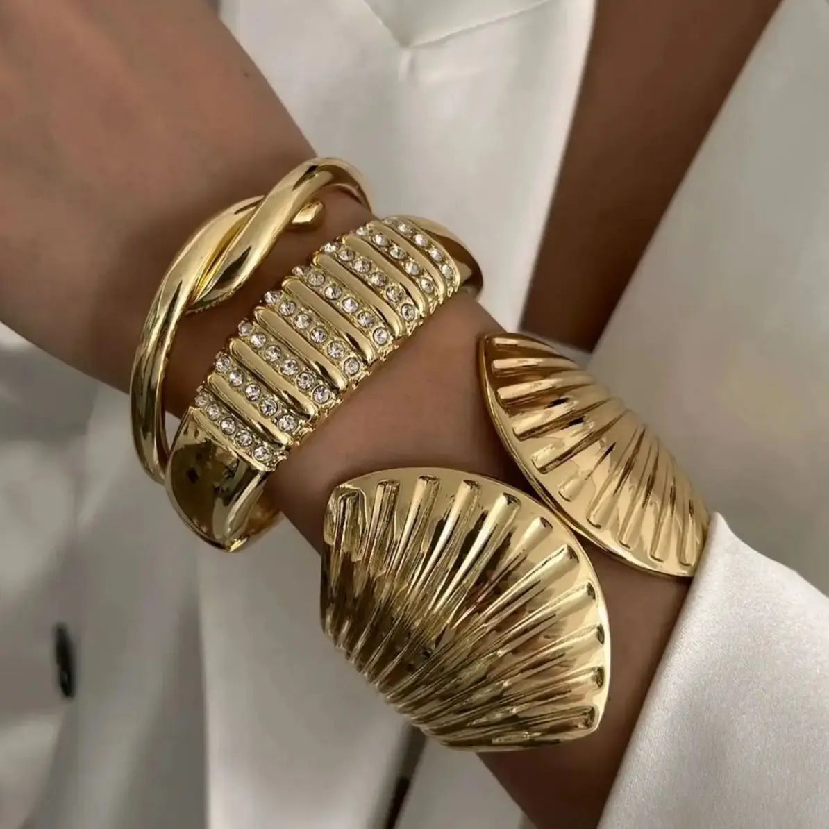 SHIXIN 6 Styles Gold Color Silver Color Scallop-Shaped Spring Bangles for Women Elegant Inlaid Rhinestone Cuff Bangles Bracelet