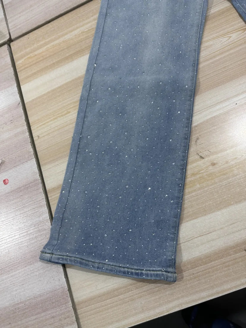 Women's Outfit Featuring Diamond-studded Washed Denim Pants Women's High-waisted Straight-leg Pants, and "hot Girl" Style Pants.