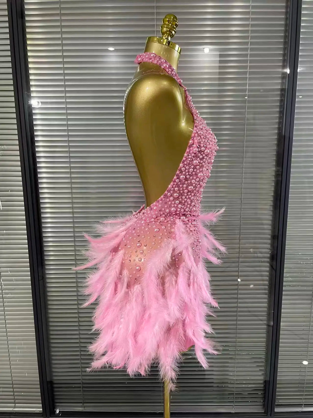 Shining Beading Women Sexy Halter Backless Feathers Bodycon Mini Dress Nightclub Party Celebrate Birthday Photoshoot Outfit