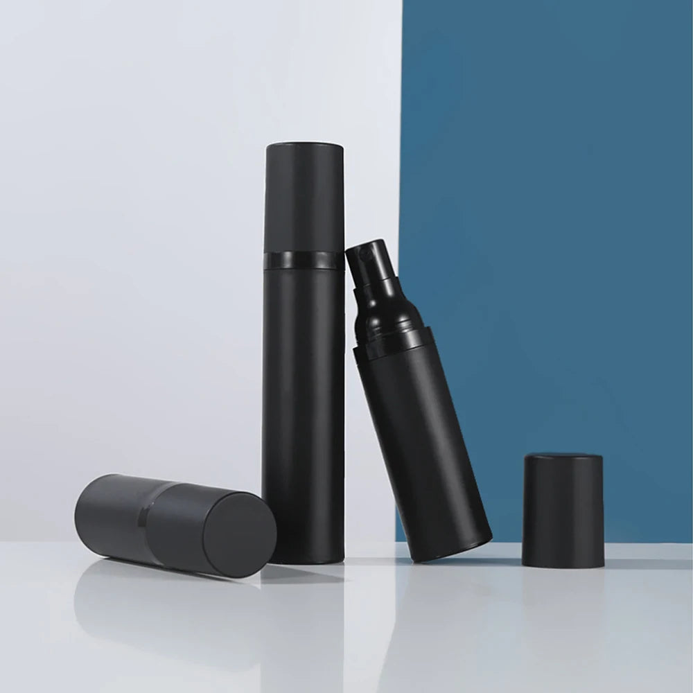 Plastic Pump Bottle 15ml 30ml 50ml Vacuum Pump Bottle Travel Bottling Container Black Lightproof Airless Spray Bottle Lotion