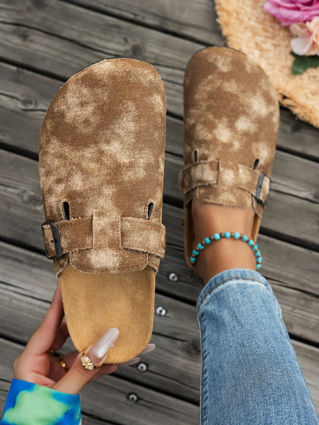 2025 New Model All-Season Autumn and Winter Women's Indoor and Outdoor Non-Slip Fashionable Casual Shoes with Cork Thick Sole, Flat Heel, Half-Covered Toe, Slip-On Slippers, Casual Buckle Slippers Suitable for All Seasons and