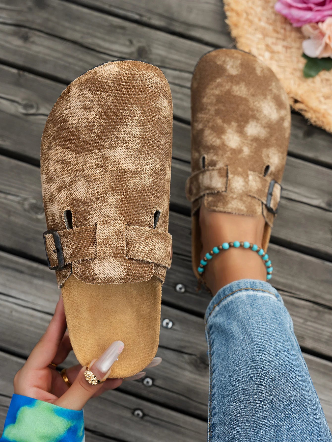2025 New Model All-Season Autumn and Winter Women's Indoor and Outdoor Non-Slip Fashionable Casual Shoes with Cork Thick Sole, Flat Heel, Half-Covered Toe, Slip-On Slippers, Casual Buckle Slippers Suitable for All Seasons and