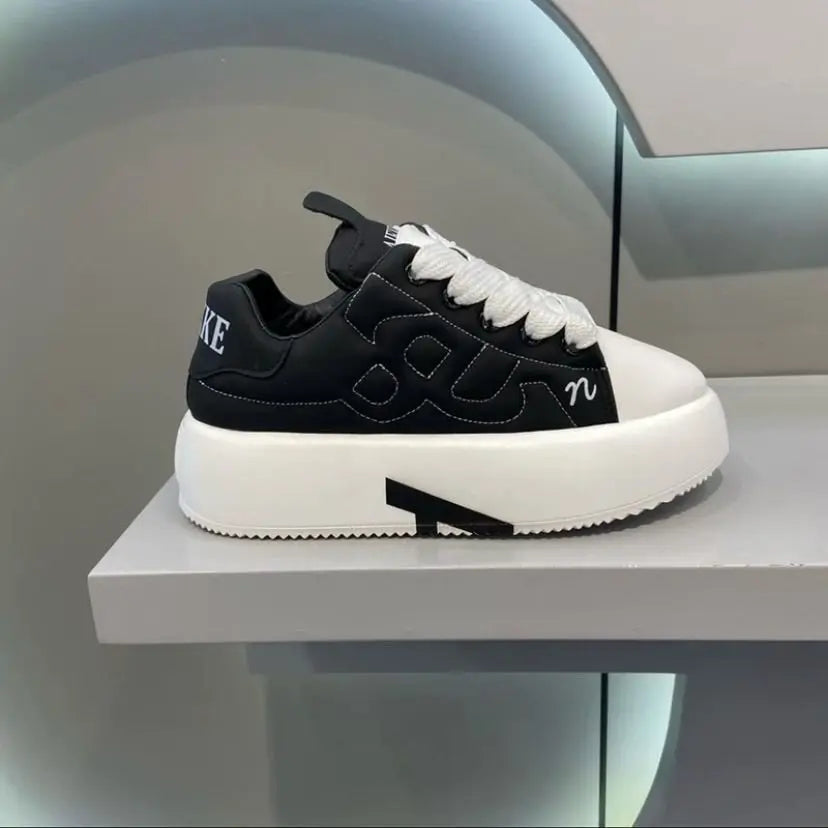 2025 Autumn New Men's Sneakers Round Head Lace-Up Casual Shoes Solid Color Fashion Platform Trend Board Shoes zapatillas hombre