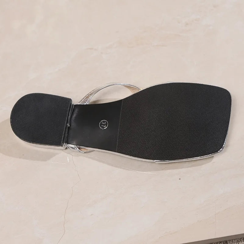 Women Flats Slippers New Summer Luxury Fashion Casual Sandals Designer Open Toe Non-Slip Outdoor Beach Slippers Slides Women