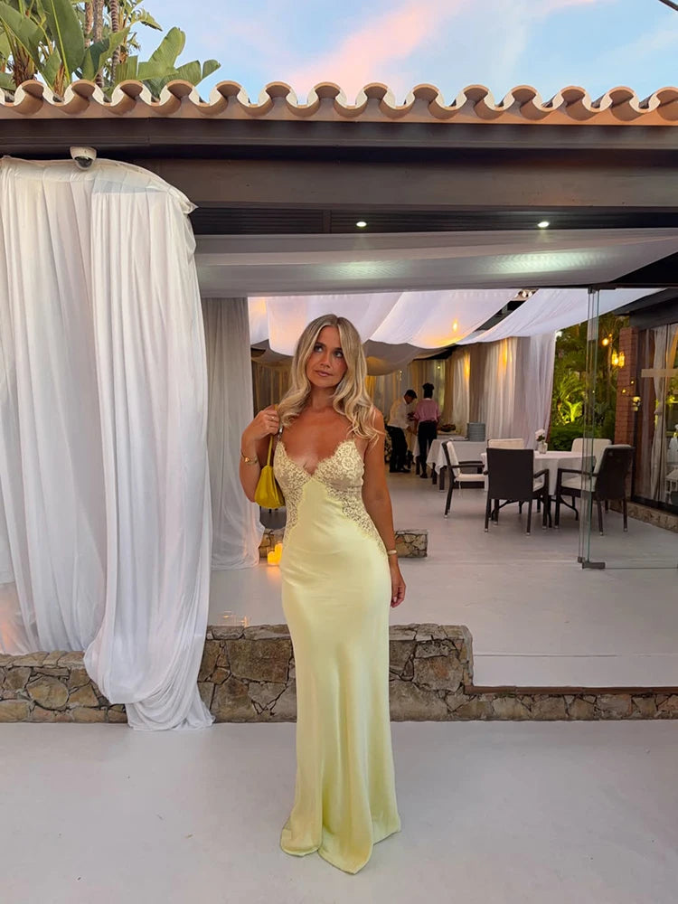 Lace Patchwork Satin Maxi Dress For Women Butter Yellow V Neck Sleeveless Vestidos Adjustable Rhinestone Straps Evening Dresses