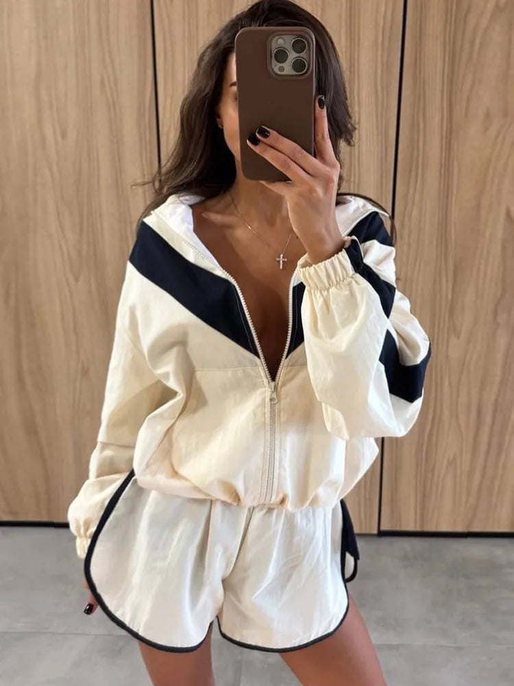 Fashion Contrast 2 Piece Short Set Women's Stand Collar Zip Lightweight Jacket Loose Mini Shorts 2026 New Lady Casual Outfit