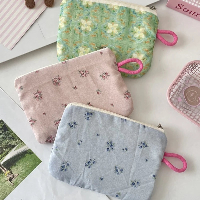 women's Coin Purses Korean Floral Countryside Style Sweet Kawaii Coin Purses Portable Lipstick ID Key Storage Bag Cosmetic Bag