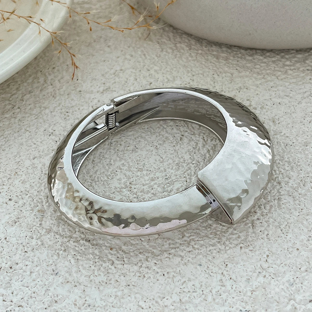 Ingemark Unique Punk Irregular Heavy Metal Chunky Spring Bangles for Women Punk Geometric Charm Bracelet Grunge Jewelry Men New