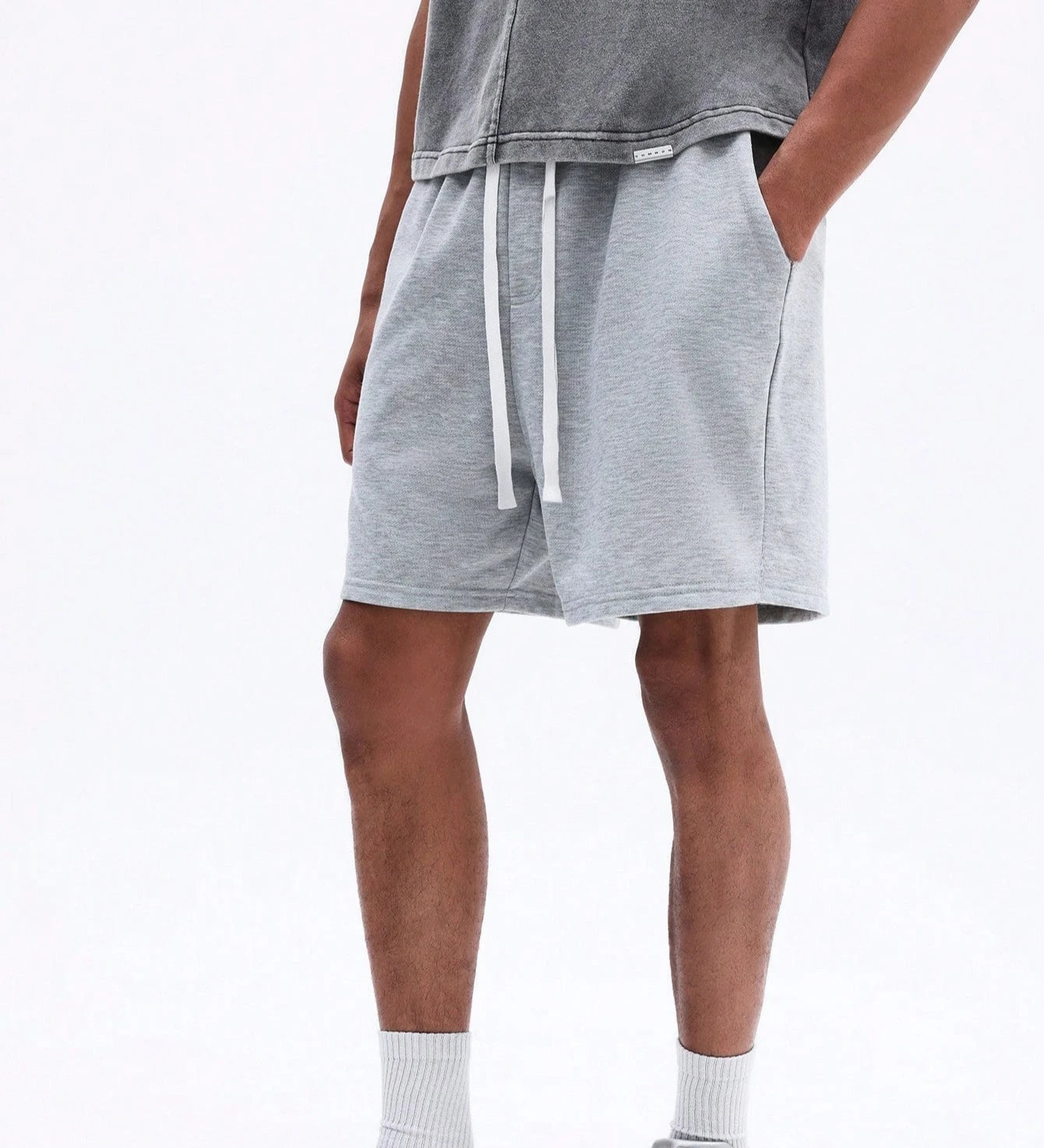 Men's drawstring belt loose casual athletic shorts with side pockets comfortable summer loungewear. Stylish streetwear pants