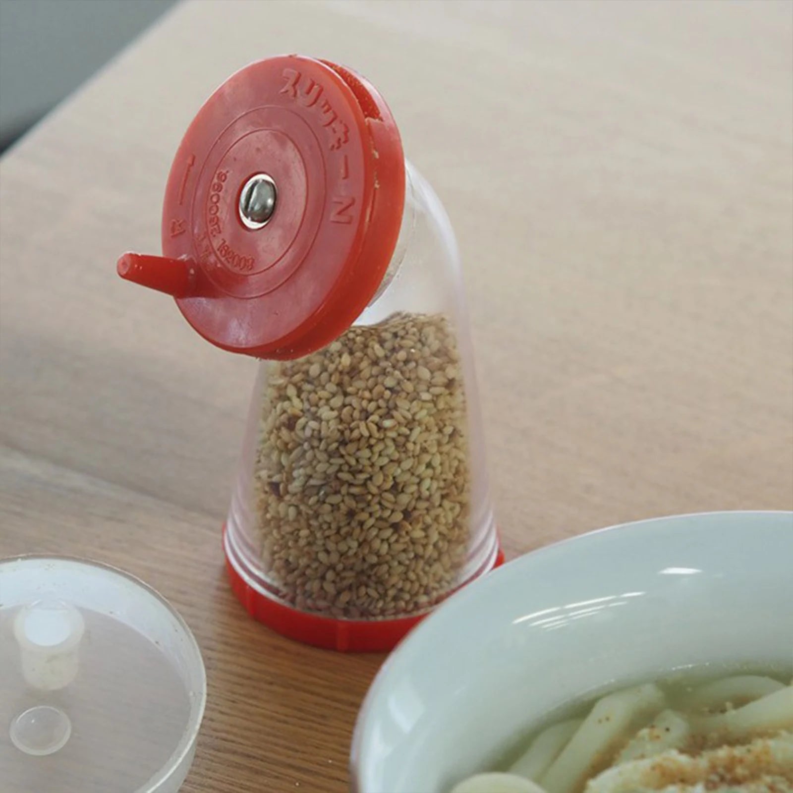 Plastic Container Sesame Seed Grinder Manual Sesame Mill Flaxseed Grinder for Rice Salads Noodles Home Kitchen Gadgets