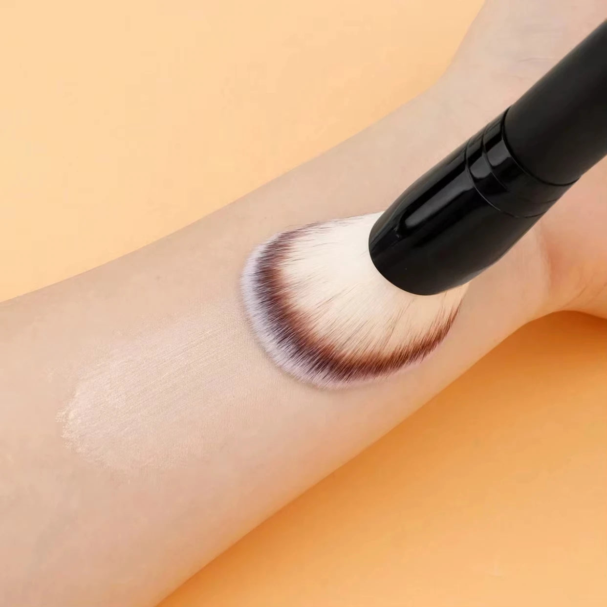 Facial Makeup Brush, a Portable Double-Headed Multi-Functional Makeup Brush, Contour Brush, Loose Powder Brush, Blush Brush