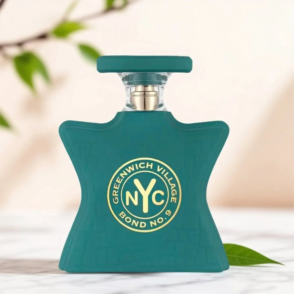 Greenwich Village captures NYC vibe, bright citrus‑lychee opening, jasmine‑peony floral heart, oakmoss‑musk base. Amber‑floral scent for free‑spirited modern urban wear.