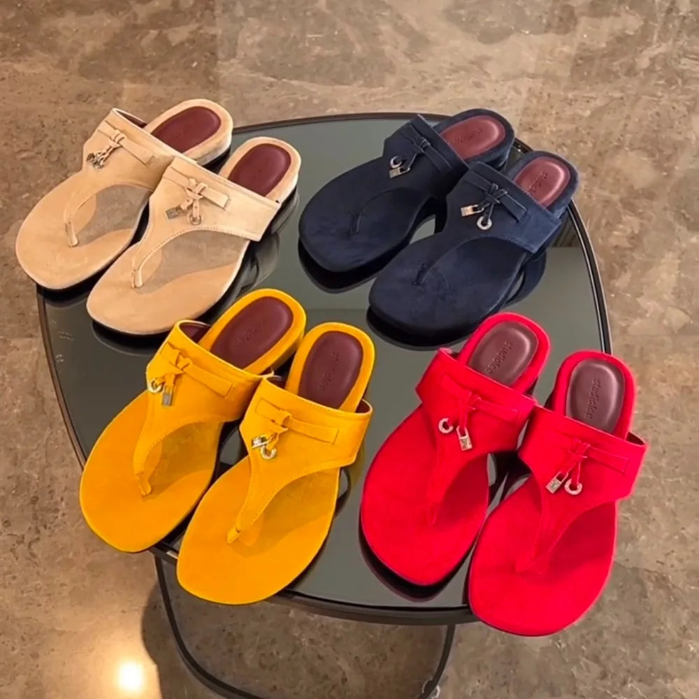 Fashion Metal Buckle Tassel Toe-clip Slippers Women Sandals Summer Flat Slippers Wearing Outside Casual Beach Shoes Female