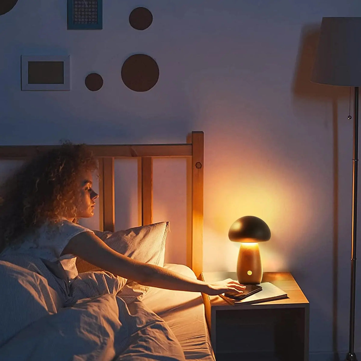 Mushroom Table Lamp Rechargeable Touch Portable Bedroom Bedside Night Light Cute Small Dimmable Desk Lamp for Home Decoration