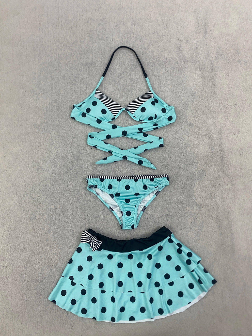 2026 new summer retro polka dot striped bikini set, short skirt, swimsuit, Y2K sweet and spicy girl swimsuit, beach vacation ins