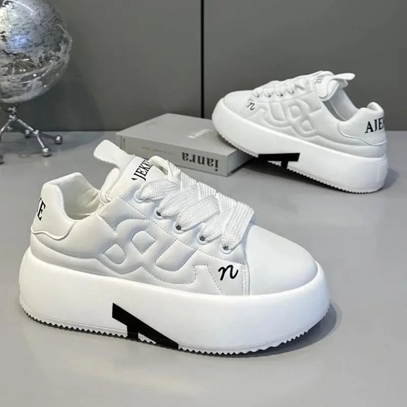 2025 Autumn New Men's Sneakers Round Head Lace-Up Casual Shoes Solid Color Fashion Platform Trend Board Shoes zapatillas hombre