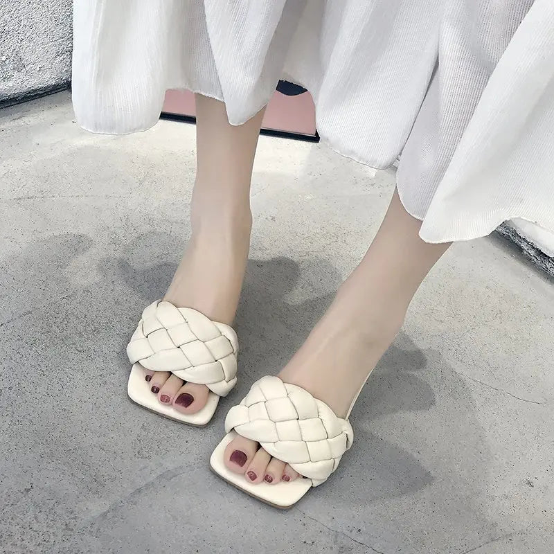 New Women's Summer High-quality Woven Open-toe Flat Casual Slippers Fashionable Stiletto Sandals Womens Outdoor Beach Flip-flops