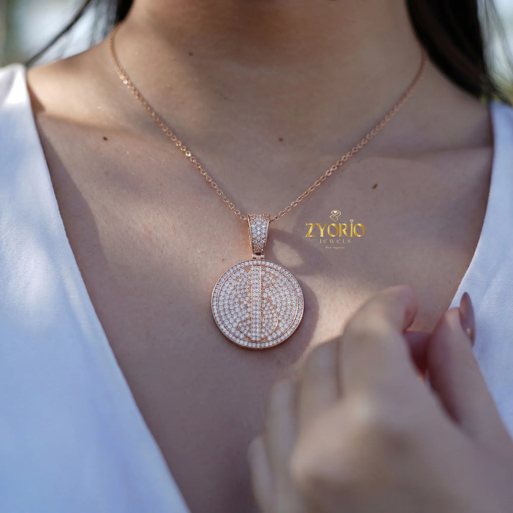 Gold Plated Minimalist Diamond Medallion Pendant Necklace Sparkling Link Chain Luxury Jewelry for Wedding Engagement